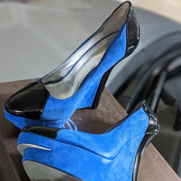 Bebe France Suede Wedge (NWB) - Picture 3 of 8